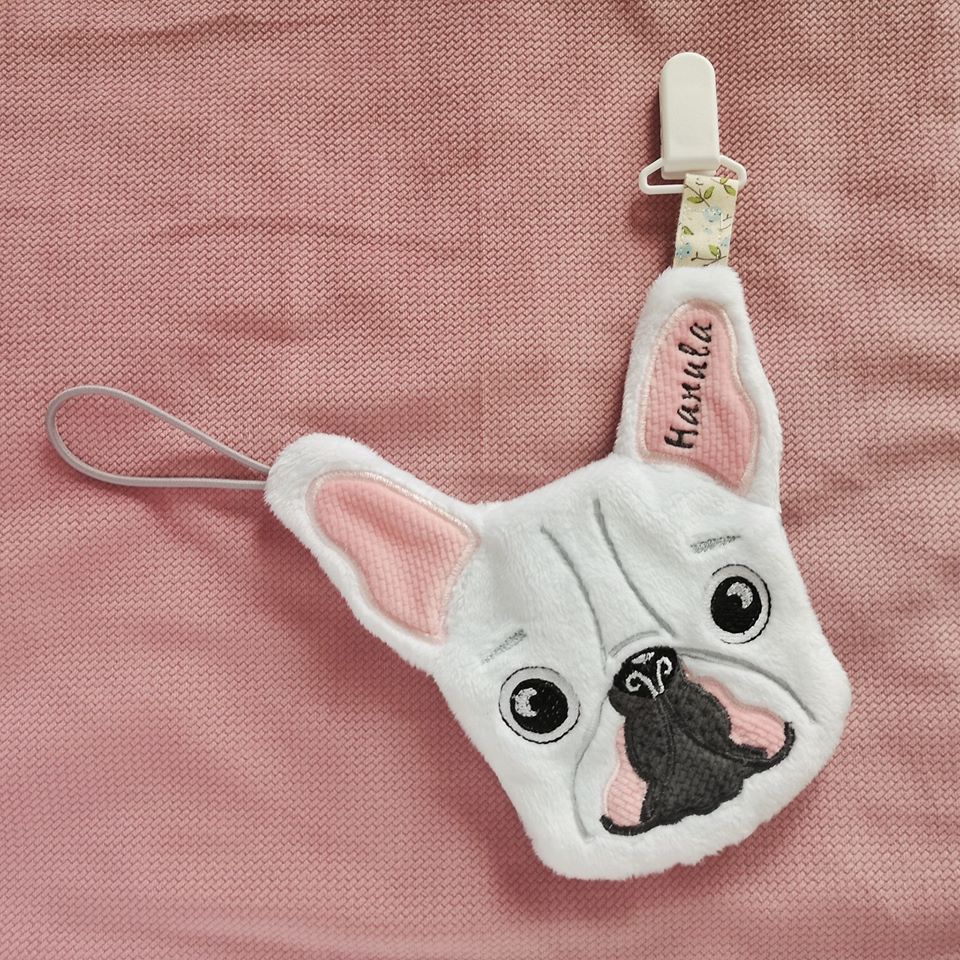 Zawieszka klips do smoczka buldog